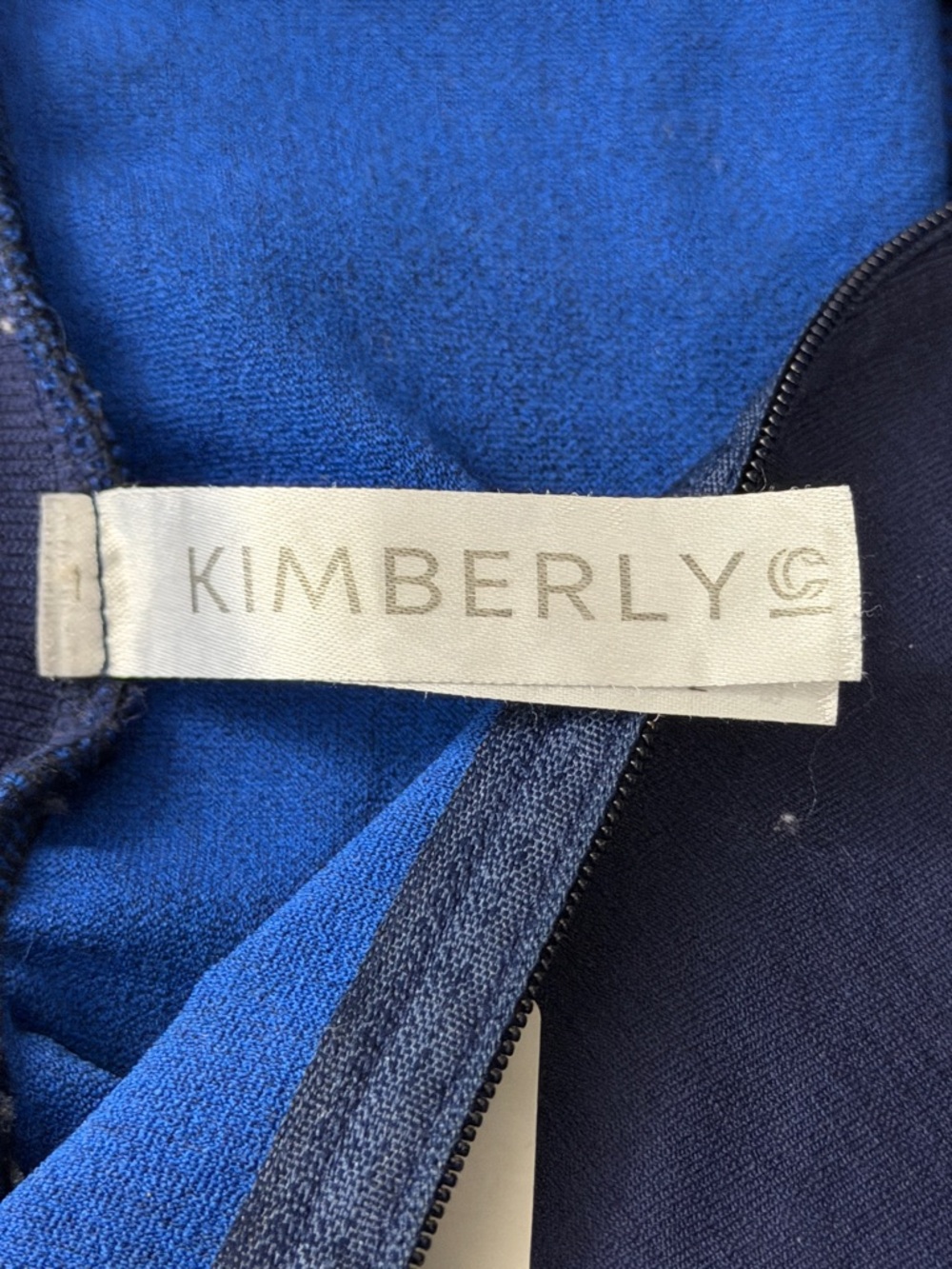 Cropped Navy Quarter-Zip Long-Sleeve Active Top - Picture 6 of 7